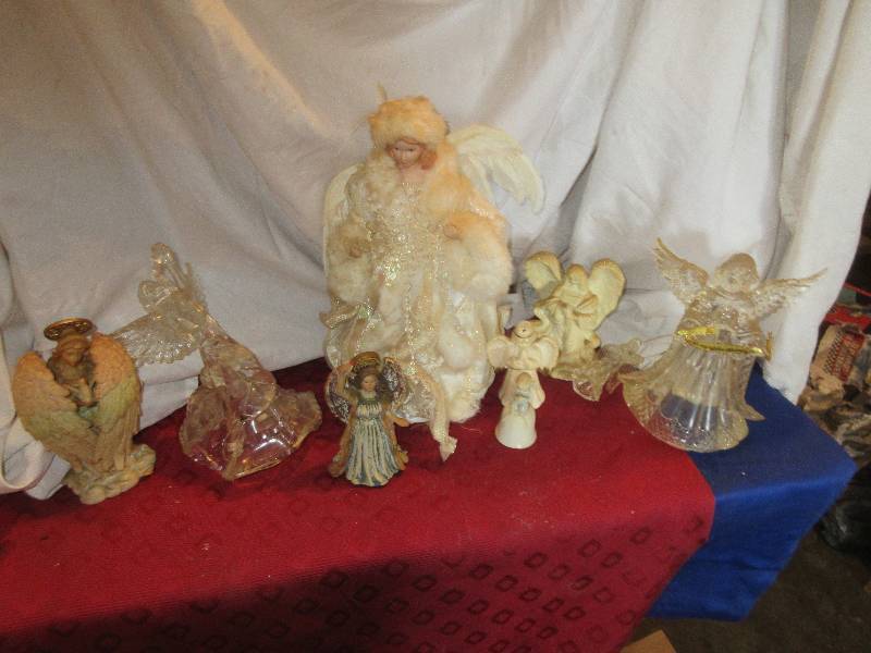 lot 147 image: VINTAGE ANGELS