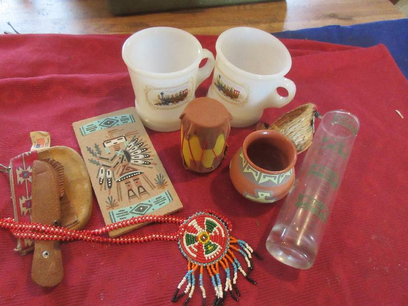 lot 212 image: MISC 2 avon cups