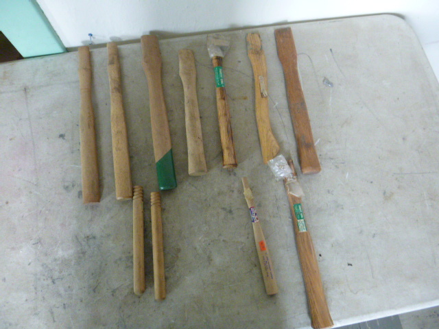 lot 33 image: 11 Wood Handles