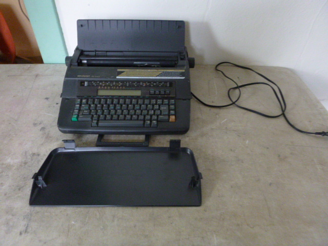 lot 48 image: Sharp Memory Typewriter