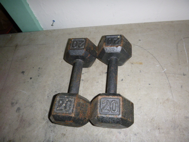 lot 49 image: 2 Weights