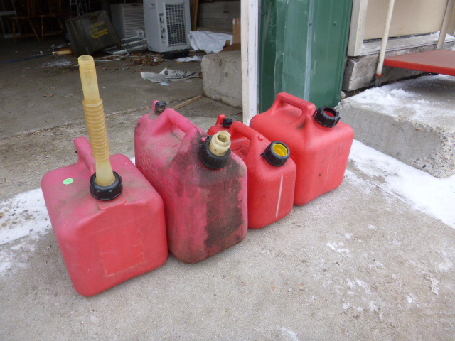 lot 56 image: 4 Gas Cans