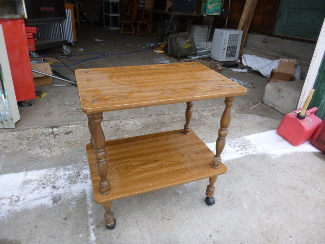lot 57 image: Microwave Cart