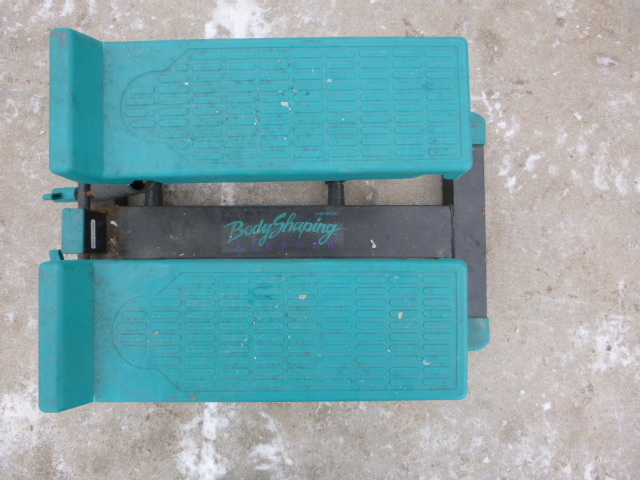 lot 64 image: Body Shaping Stepper