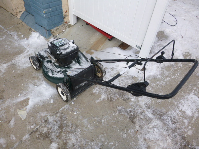lot 78 image: Craftsman Self-Propelled Lawn Mower