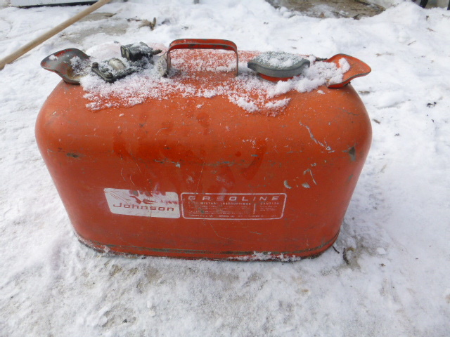 lot 87 image: Johnson Marine Metal Gas Tank