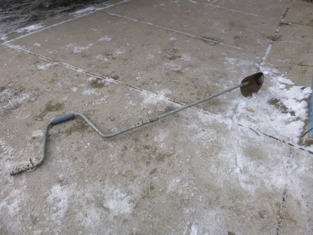 lot 97 image: Spoon Auger