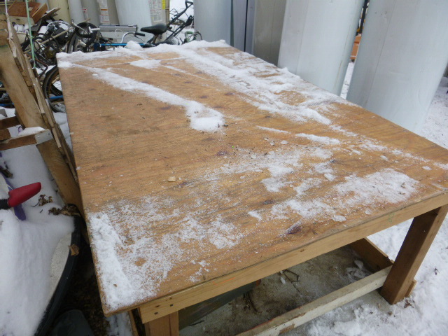 lot 105 image: Large Work Bench