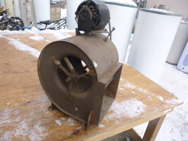lot 116 image: Squirrel Cage Fan
