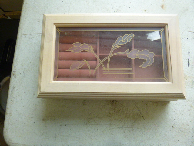 lot 128 image: Wood Jewelry Box