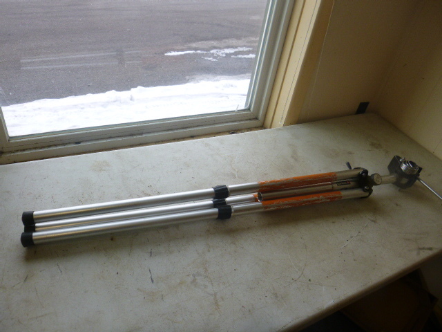 lot 130 image: Quick Set Tri-Pod
