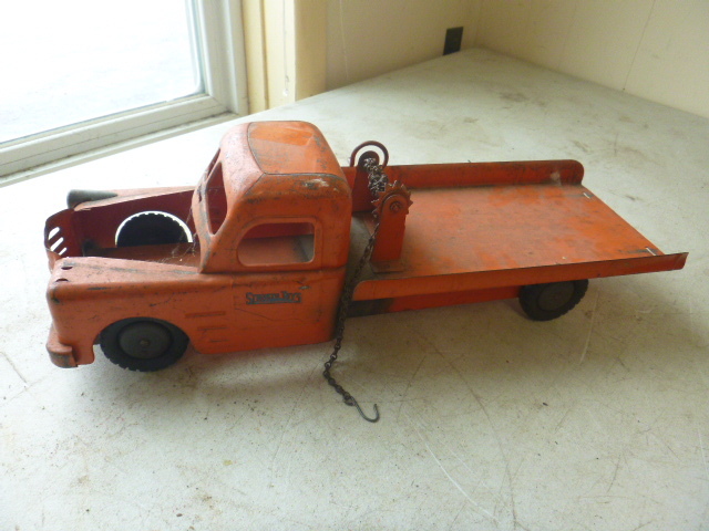 lot 146 image: Vintage Toy Truck