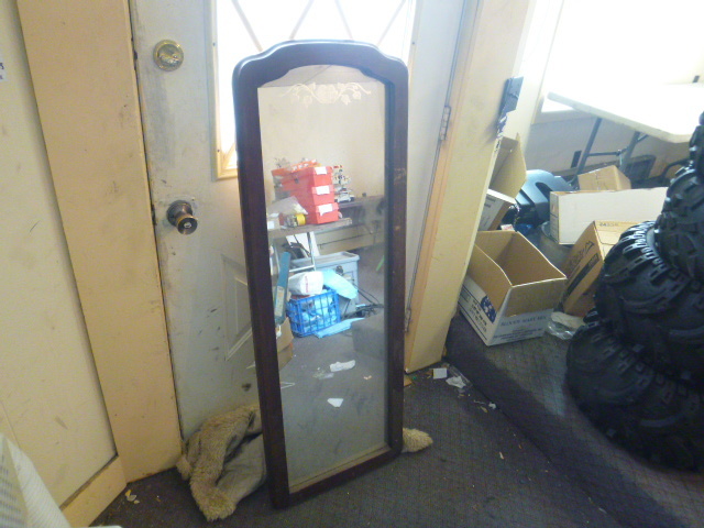lot 177 image: Vintage Mirror