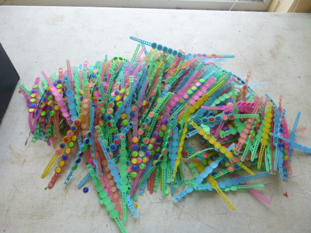 lot 179 image: Large Lot of Plastic Bracelets