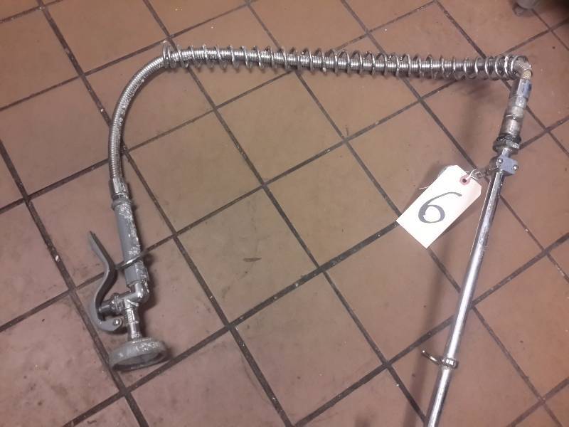 lot 6 image: Spray Unit.