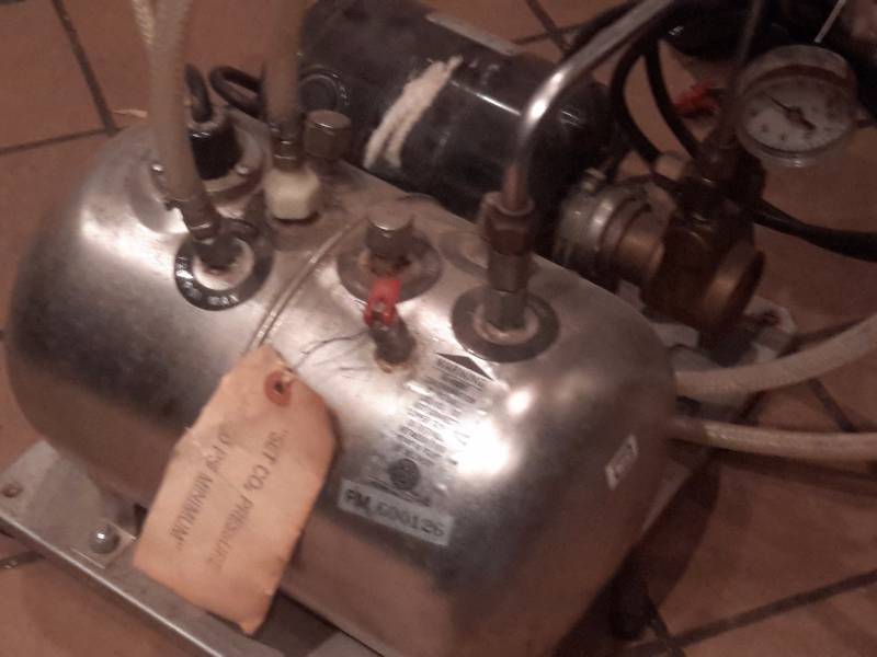 lot 21 image: C02 Unit..