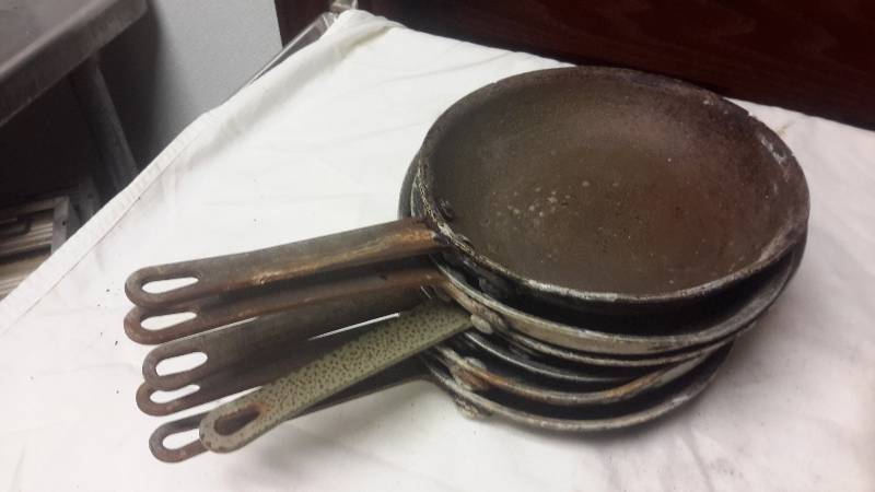 lot 129 image: 13, 7 12 in Wear Ever, NSF