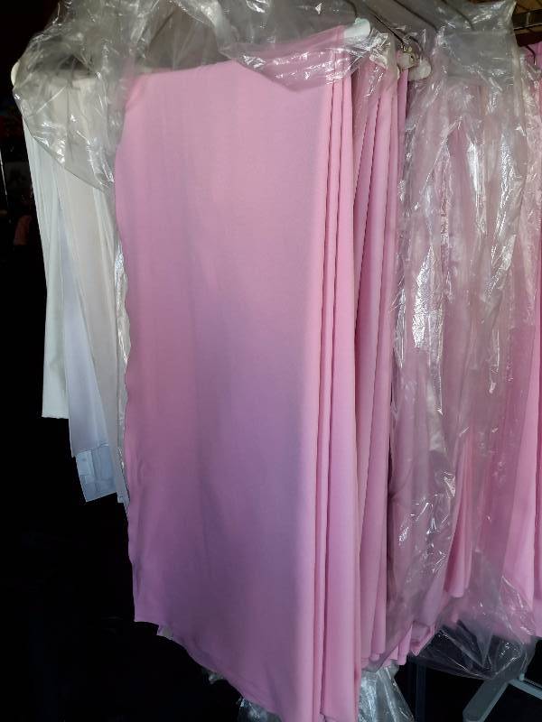 lot 233 image: 6, Pink Polyester table cloths, 60 in x 120 in.
