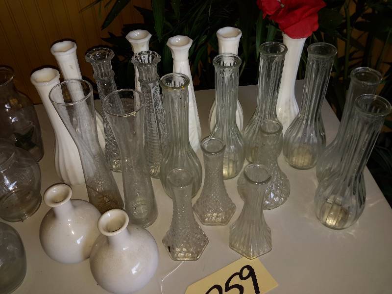 lot 259 image: Bud Vases and Misc. Vases
