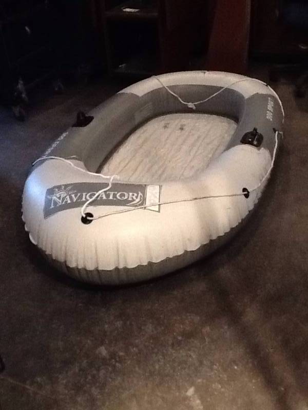 lot 7J image: Inflatable Boat.. 3 person