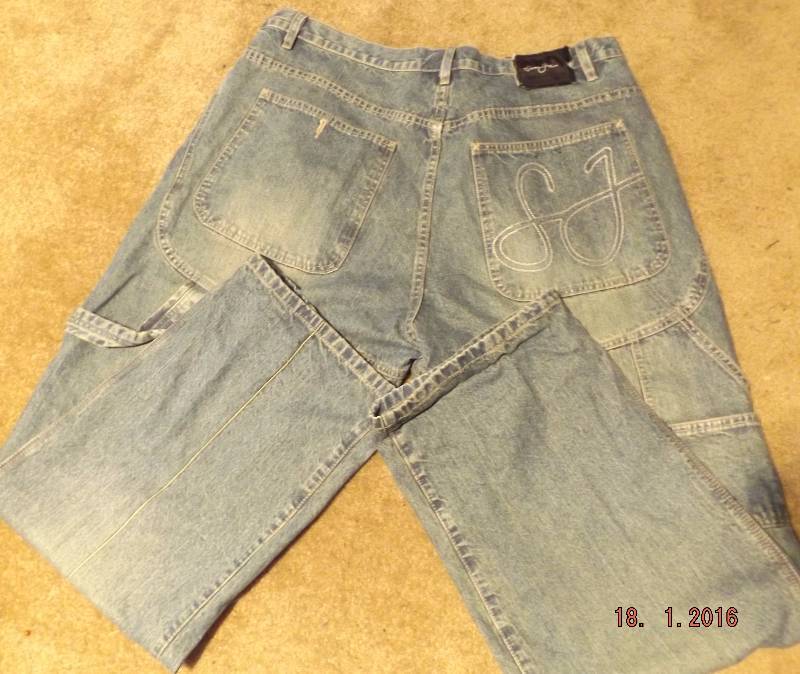 lot 10 image: Mens Sean John Carpenter Jeans Size 40