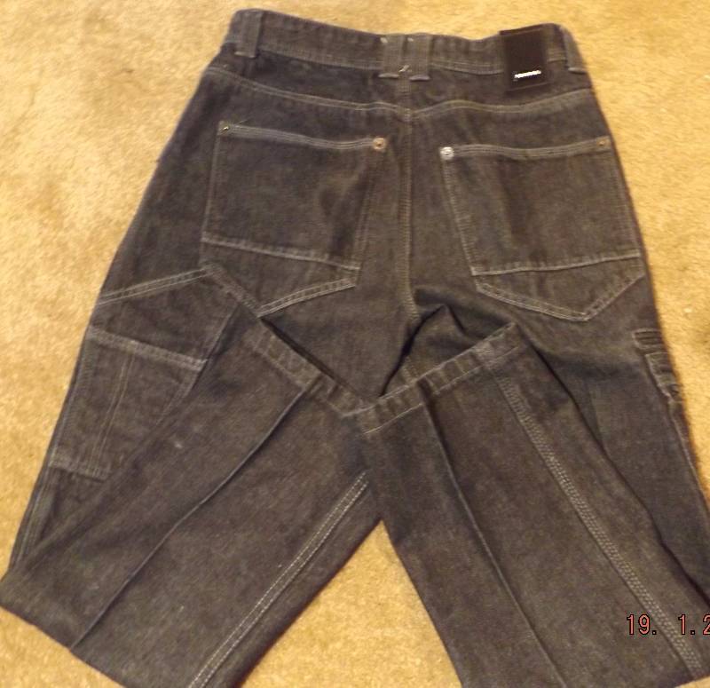 lot 19 image: Mens SouthPole Carpenter Jeans Size 32
