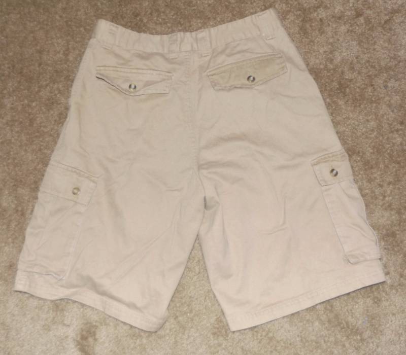 lot 70 image: Mens Horizon Shorts Size 34