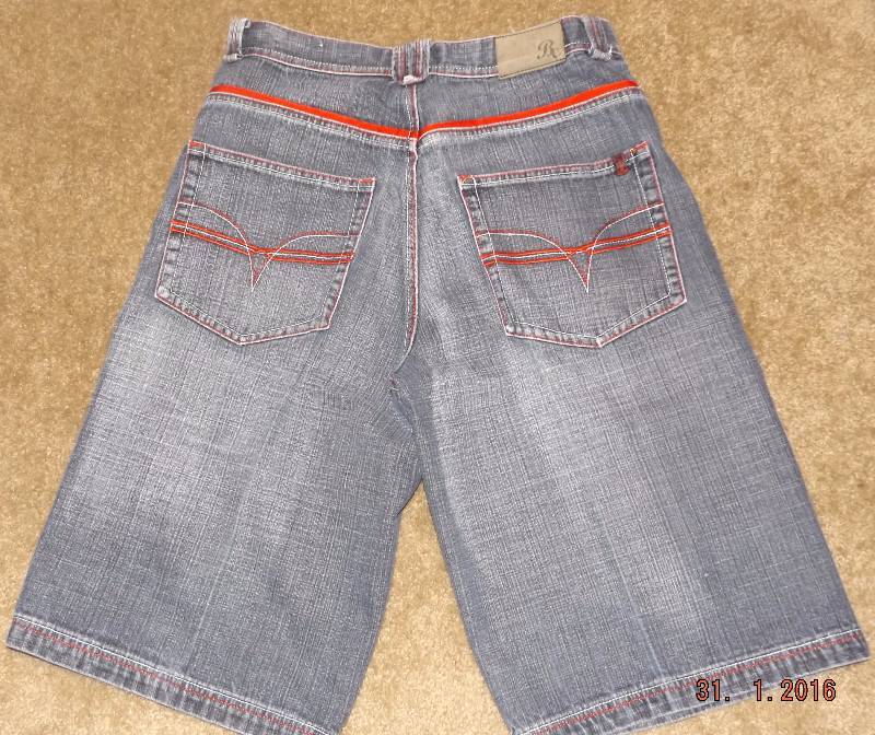 lot 71 image: Mens Basic Code Jean Shorts Size 34