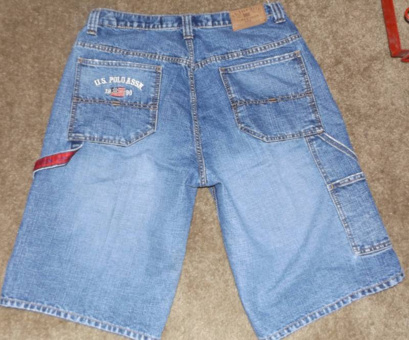 lot 72 image: Mens Polo Carpenter Jean Shorts Size 33