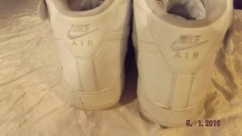 lot 78 image: Vintage Mens Nike AIR Hi-Top Shoes Size 14