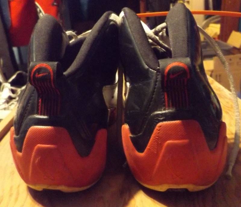 lot 92 image: Vintage Mens Nike Flight Hi-Top Shoes Size 9