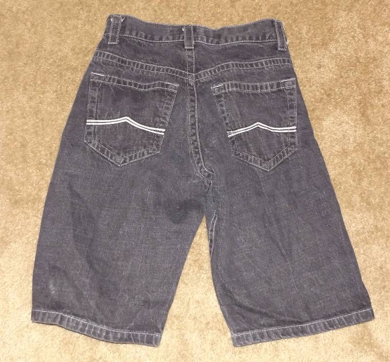 lot 30 image: Mens Avirex Jean Shorts Size 30