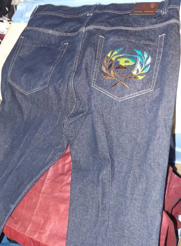 lot 36 image: Mens Phat Farm Jeans Size 44