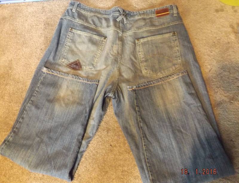 lot 68 image: Mens Enyce Jeans Size 42