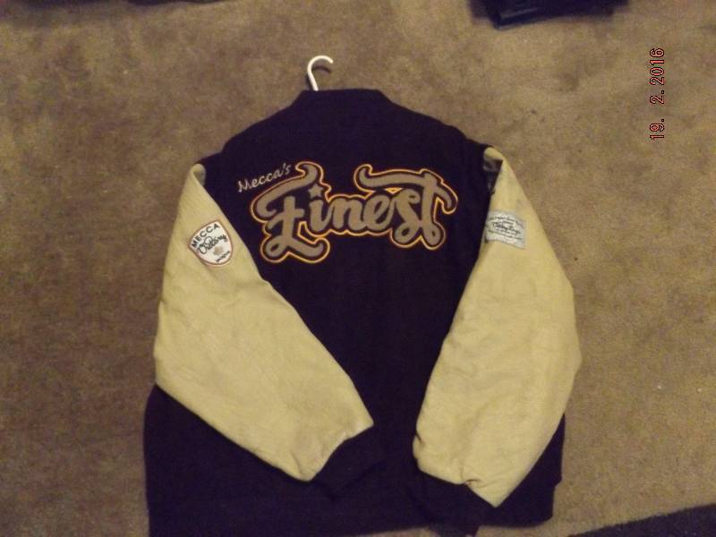 lot 101 image: Mens Meccas Finest Jacket Size 4XL