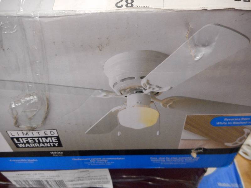 MAINSTAYS 42 INCH CEILING FAN AND LIGHT