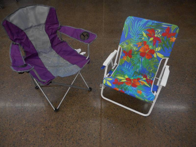2 LAWN CHAIRS
