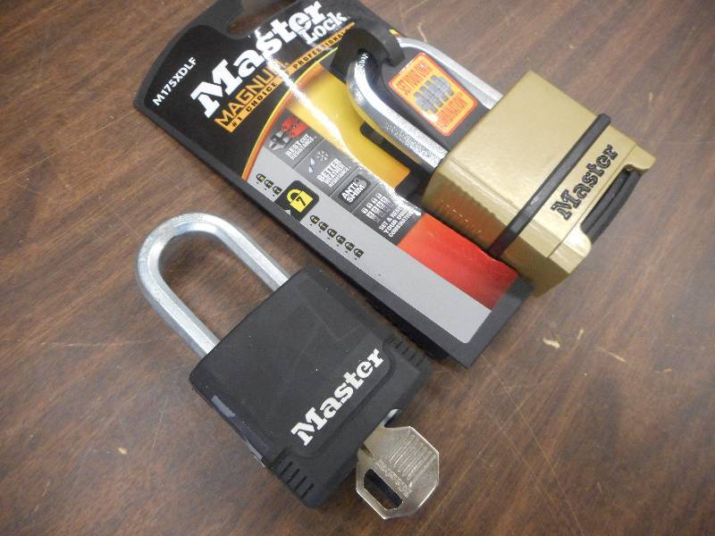 (2) MASTERLOCK LOCKS