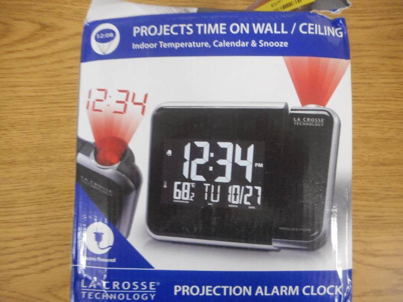 PROJECTION ALARM CLOCK