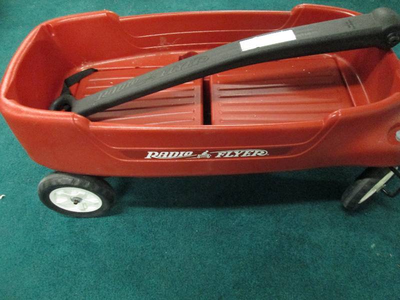 Radio Flyer Red Wagon Heavy Plastic...
