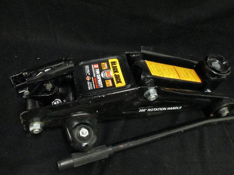 Black Jack 2 ton capacity jack...