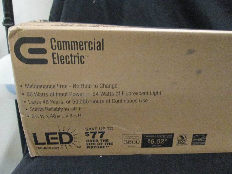 Commercial Electric  Maintenance Free 4 foot LED Wrap light Bright White