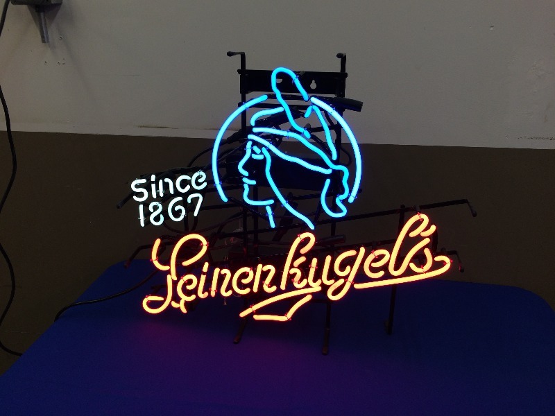 Lighted Neon Beer Sign  Works  overall dimensions 29w x 26 h