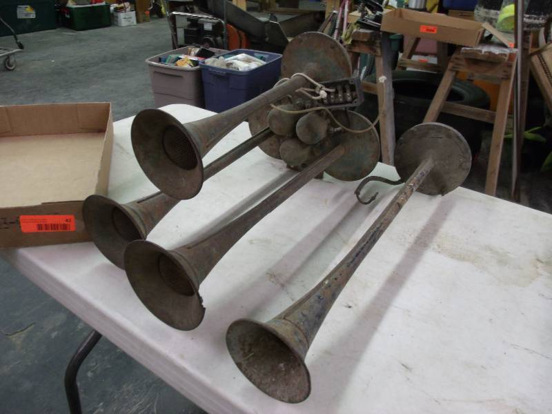 Old Car or Truck Horns