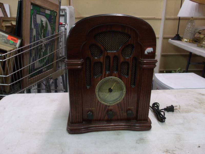 Reproduction radio