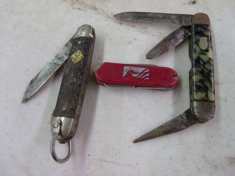 pocket knives