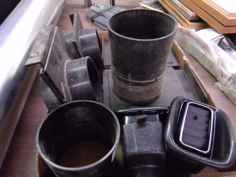 4inch ducting and 2 unk. car vents