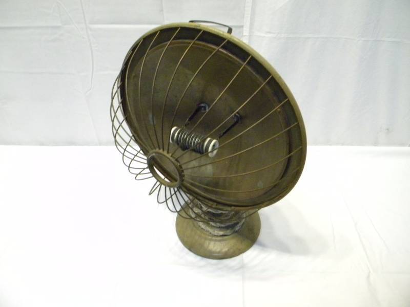 lot 27 image: Vintage Majestic Electric Space Heater