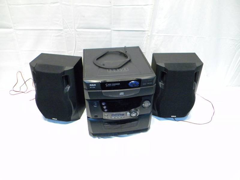 lot 42 image: RCA Stereo System