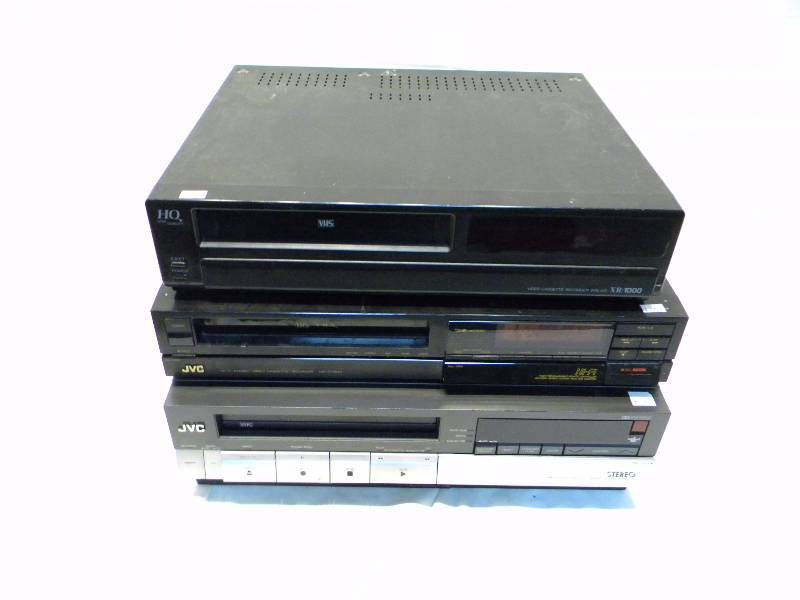 lot 47 image: VCR Lot